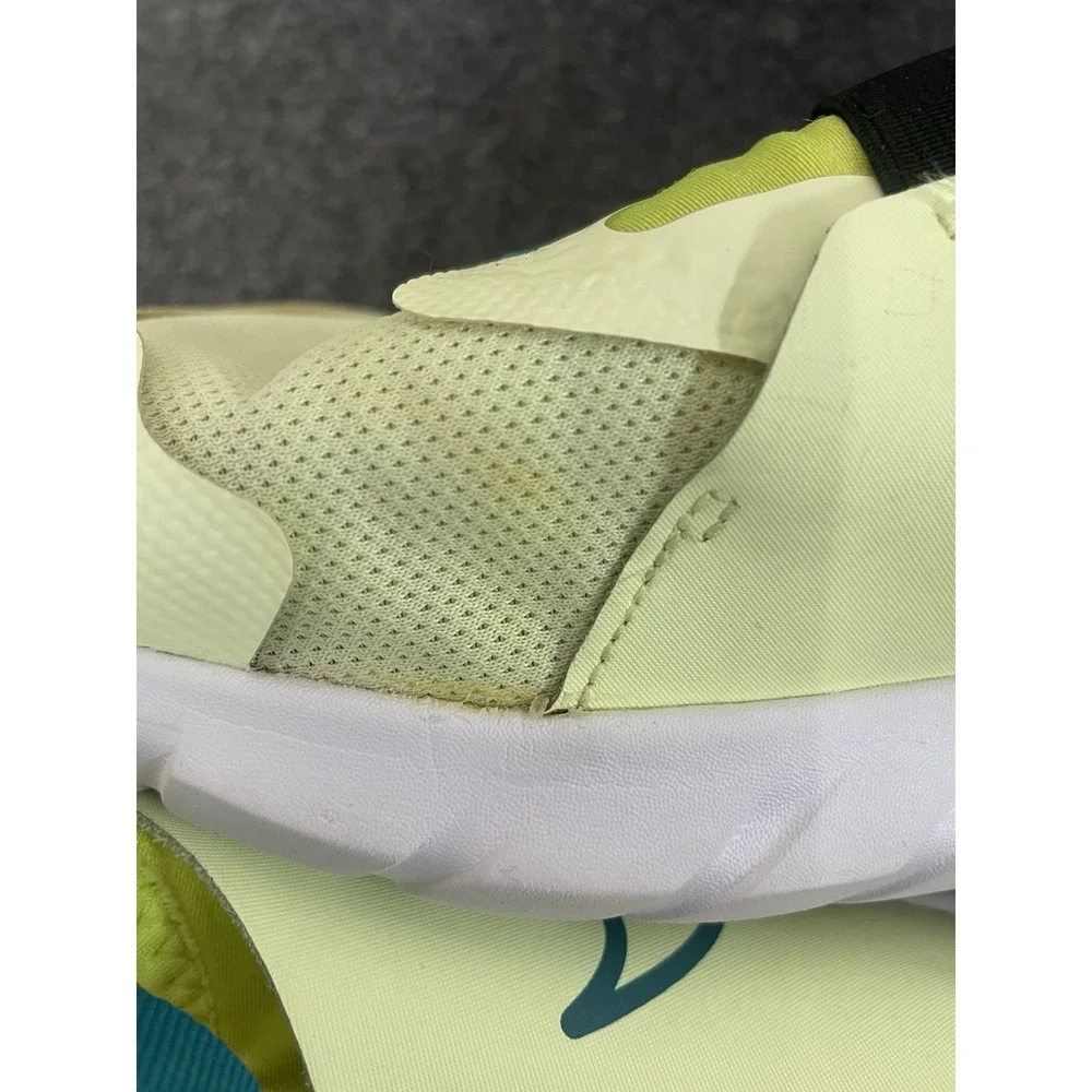 Nike Just do it  Womens Size 7Y Running Training Shoes Lime Green Gym Sneaker